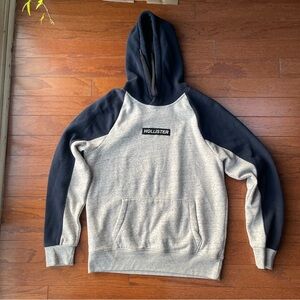 Hollister Men’s Front Logo Navy Heather Cream Pullover Fleece Hoodie Size Large